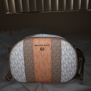 Brand new Michael Kors purse